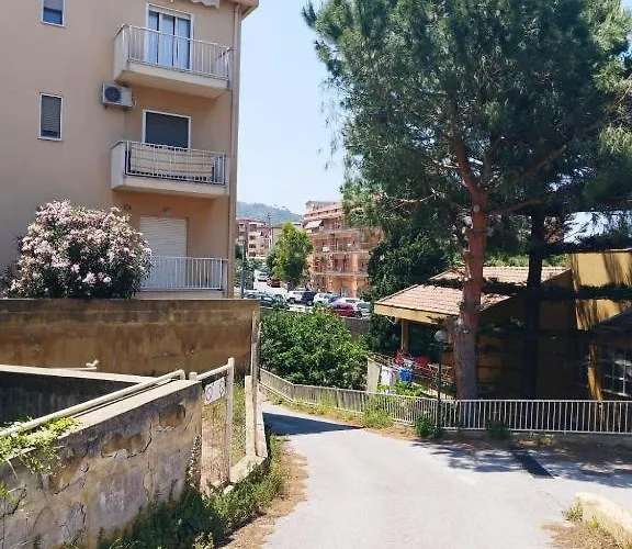 La Rocca Guest بيت للعطل *